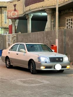 تۆیۆتا کراون